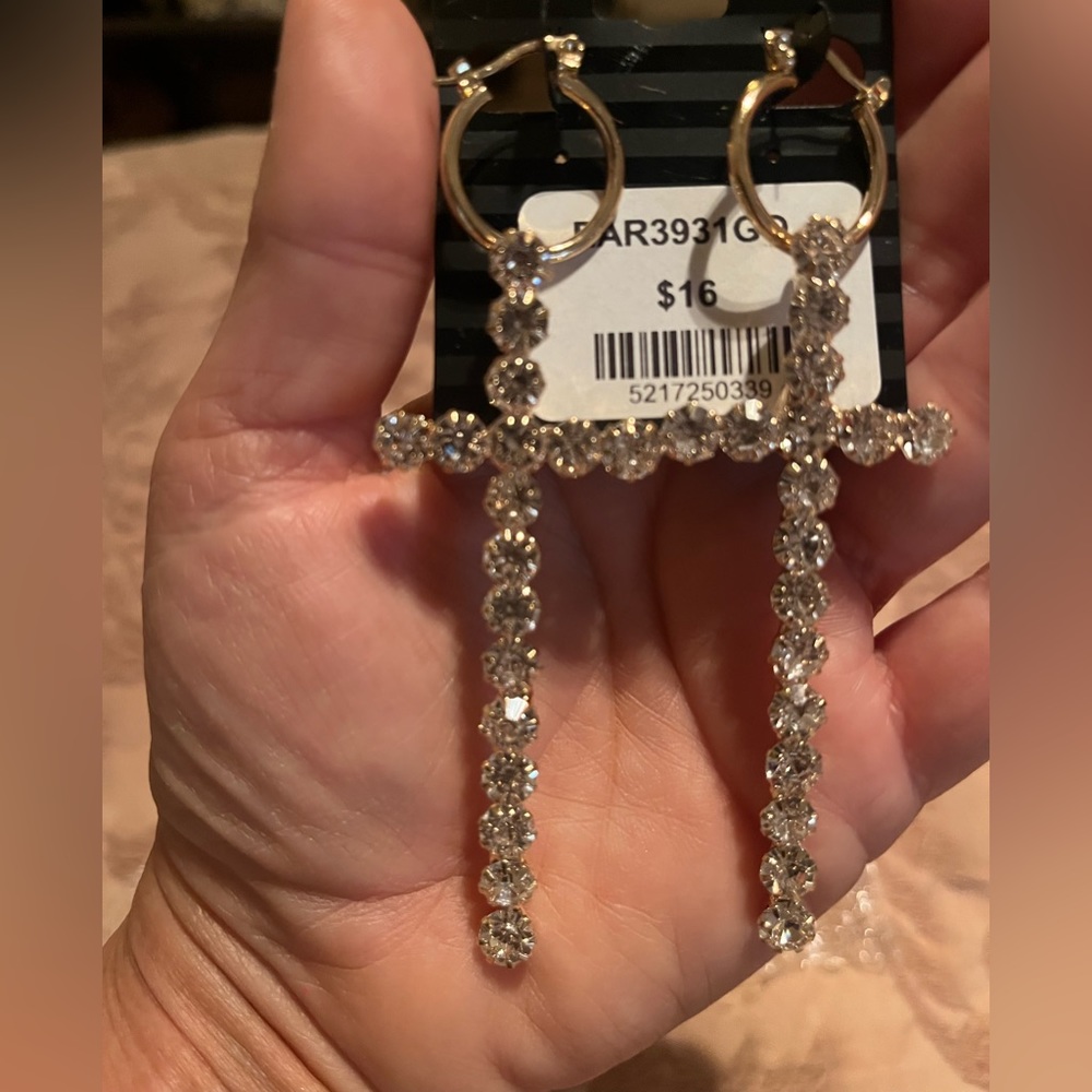 Gold tone earrings. NWT